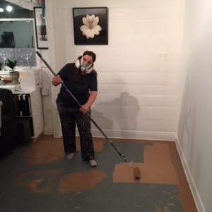 Mauricia Gandara painting the floor in our studio! ©PernillaPersson.com 2016